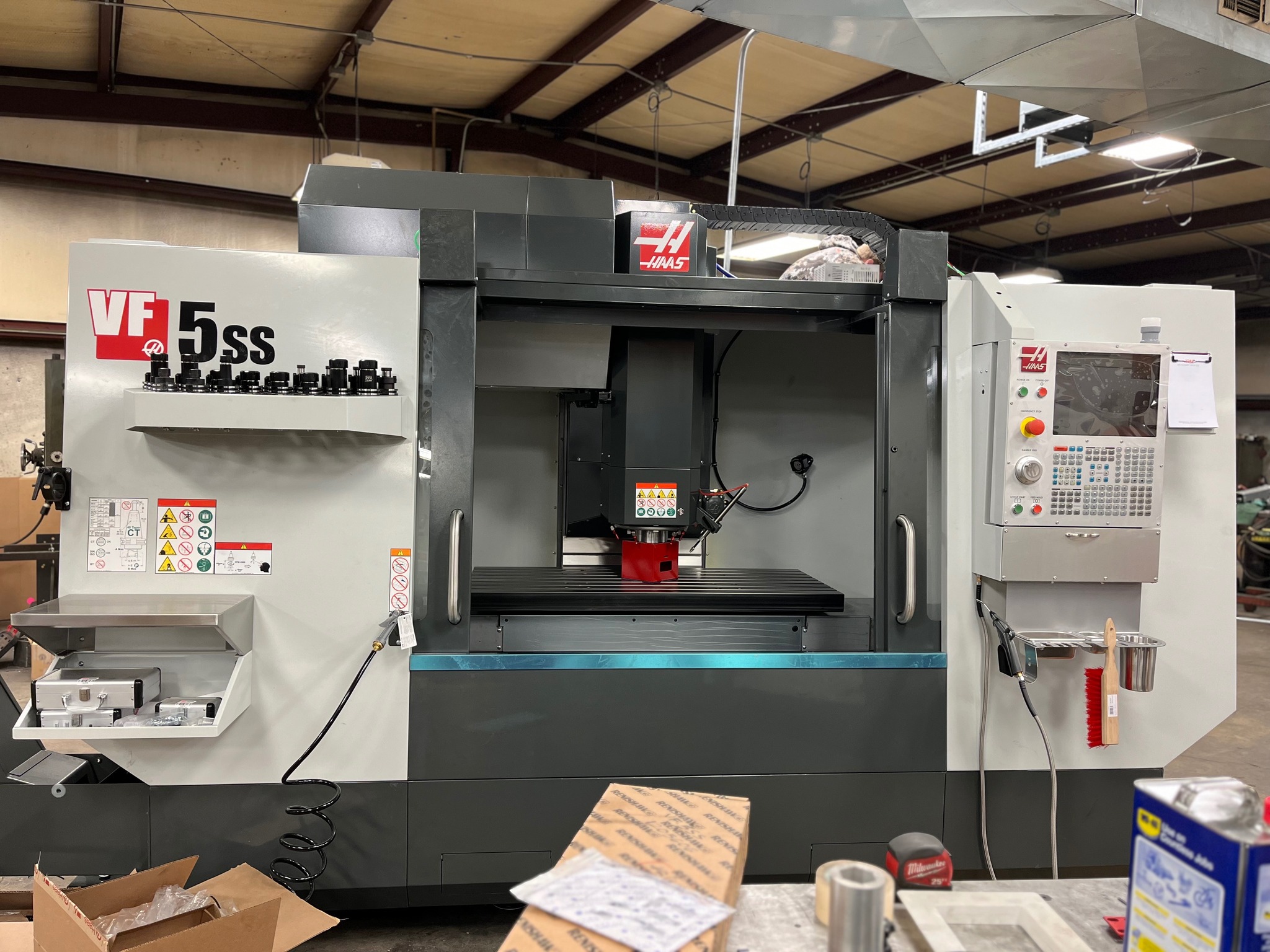 Haas VF-5SS CNC Vertical Machining Center at Huddleston Mold and Tool
